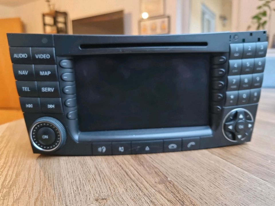 Mercedes CD NAVI RADIO HARMAN/BECKER in Zell