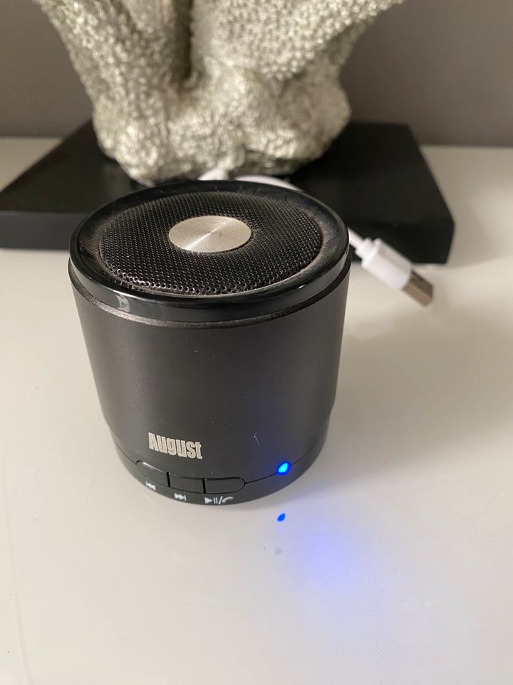 August Mini Lautsprecher / Bluetooth/ Top Zustand in Bremen