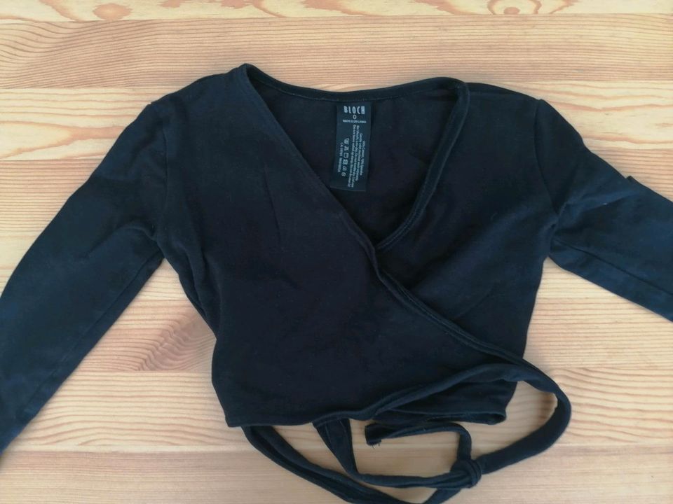 Bloch Bolerojacke Bolero Balletjacke Größe 128 134 140 wie neu in Bad Laasphe