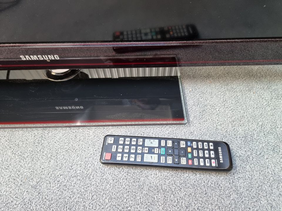 Samsung TV 40 Zoll Full HD + Fire TV Stick in Mutlangen