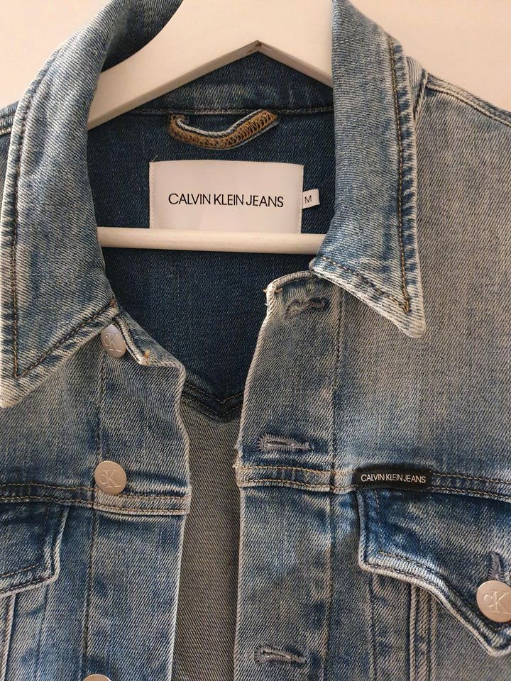 Jeansjacke Calvin Klein in Karlsdorf-Neuthard