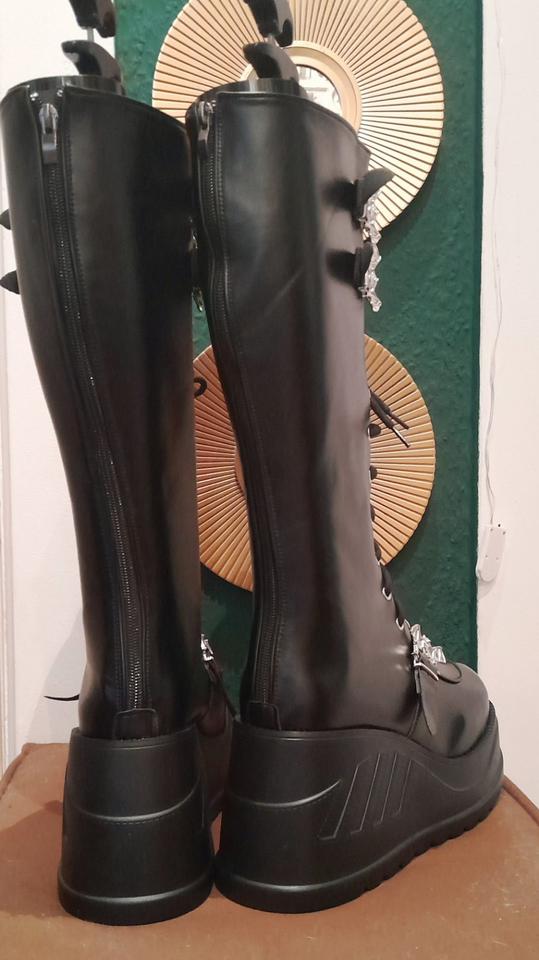Stiefel derbe Sohle Gothic Boots Langschaft Fakeleather Emo in Hamburg