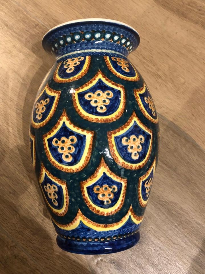 sehr schöne handsignierte Vase von M. Jürgel in München