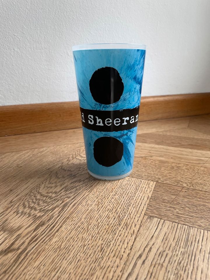 1 Becher Ed Sheeran in Gröbenzell