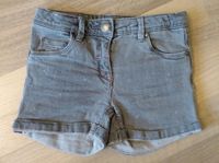 Vertbaudet Hose kurz Gr. 108 (110) grau Jeans Berlin - Wilmersdorf Vorschau