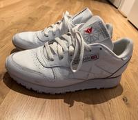 Reebok sneakers 38,5 weiß neuwertig Niedersachsen - Wolfsburg Vorschau