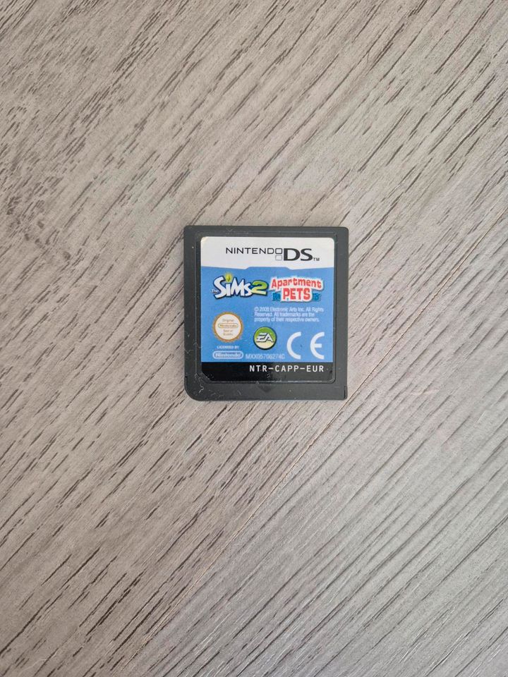 Nintendo DS Sims 2 Apartment Pets in Friedeburg