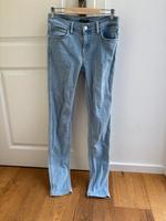 Levi’s Linie 8 Jeans Hose wie neu 27 weiß blau Nordrhein-Westfalen - Remscheid Vorschau