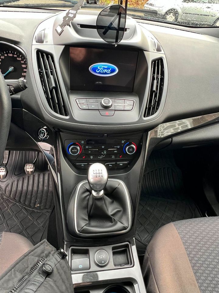 Ford Kuga 1.5 EcoBoost ST-Line Navi Sitzheizung in Lippstadt