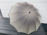 Regenschirm Schirm schwarz/grau alt vintage Schleswig-Holstein - Klein Rönnau Vorschau