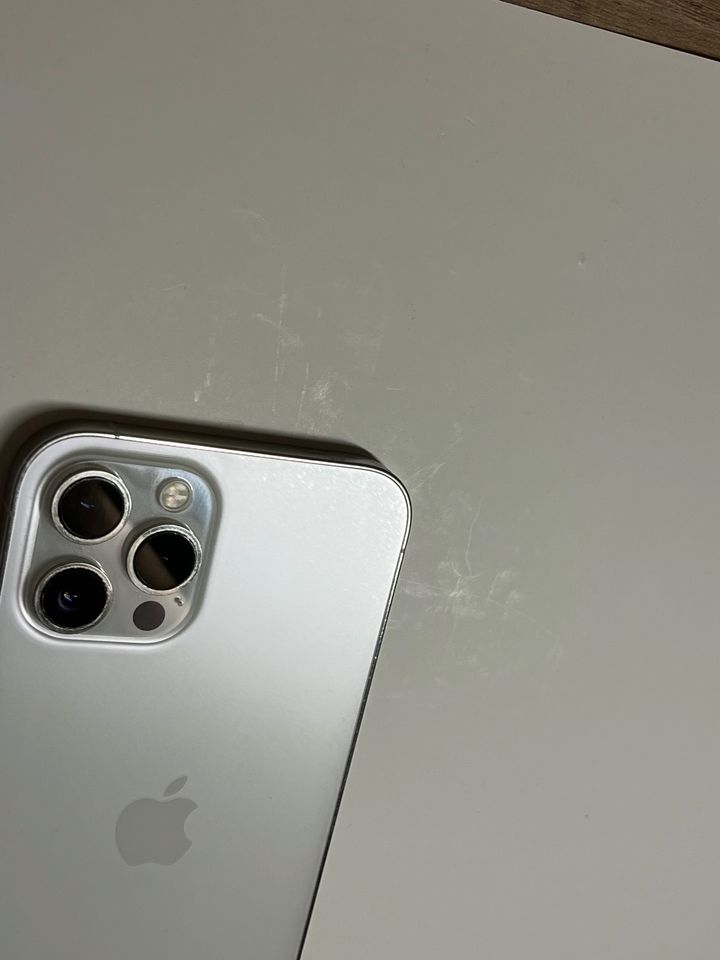 iPhone 12 Pro Max in weiß | 128gb | 100% Akku | guter Zustand in Fulda