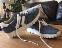 Yung Spirit Damen Mädchen Sneaker Gr.36 Neuwertig‼️ Niedersachsen - Burgwedel Vorschau