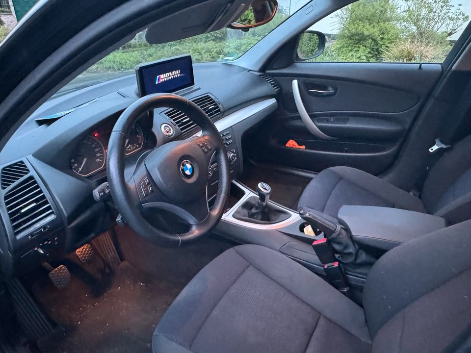 BMW 1er 118d sehr gute Zustand 126000km in Bottrop