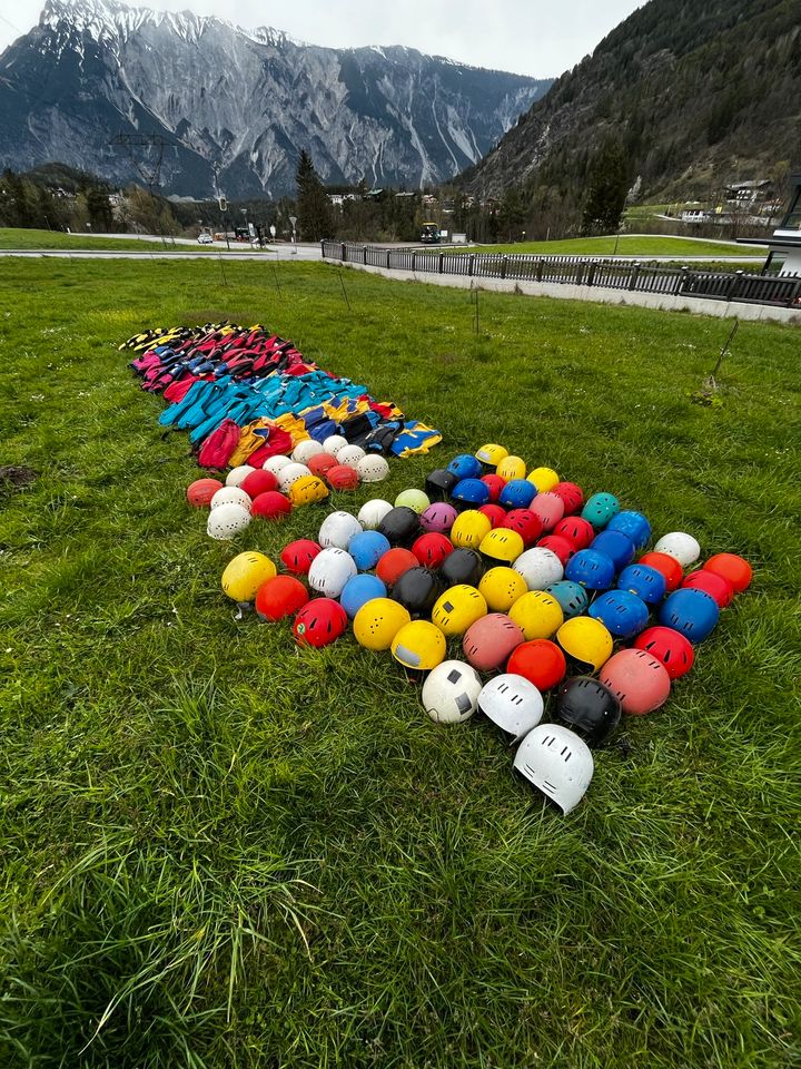 Schwimmwesten und Rafthelme in Aschau im Chiemgau