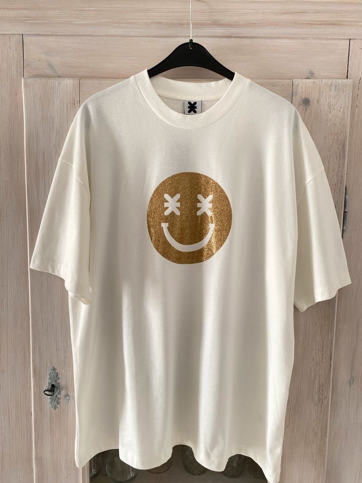 Karo Kauer Birthday T-Shirt Smiley offwhite Gr.L NEU in Hattenhofen