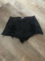 Coole kurze Hose. Shorts. Jeans. Gr. M.Pull&Bears.schwarz Sachsen - Zwenkau Vorschau