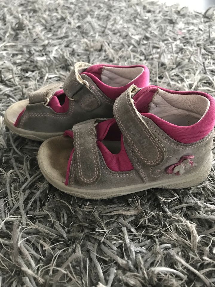 Sandalen Sommerschuh Halbschuhe SUPERFIT • Gr. 22 • grau rosa in Wegscheid