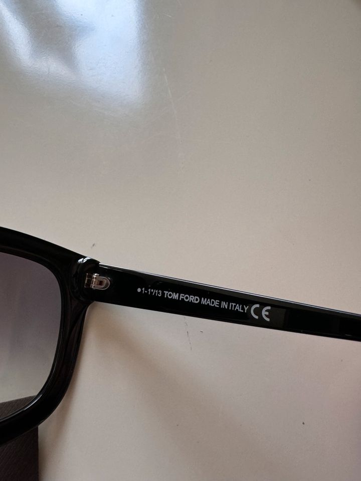 TOM FORD - Sonnenbrille - Christophe TF279 01B in Düsseldorf