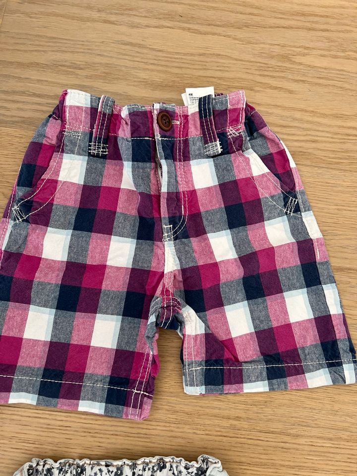 PAKET 4 kurze Hose Shorts Baby 86 92 h&m s.Oliver s. Oliver Jeans in Gau-Bischofsheim