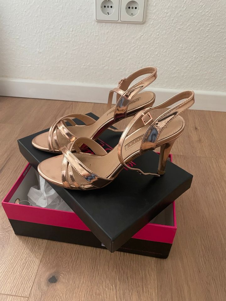 High Heel Buffalo Roségold Gr.39 in Berlin