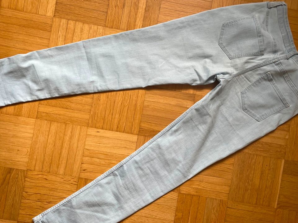 Hellblaue Skinny Jeans für Mädchen in Naila