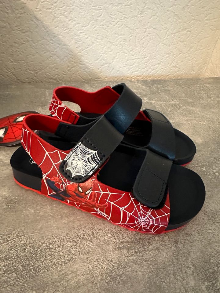 Neu! Spiderman Jungen Sandalen,Sommer Schuhe,Sandaletten,28,Rot in Marburg