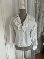 Zara Bluse Shirt Größe XS 34 Volant Boho Ballonärmel Stickerei Niedersachsen - Wedemark Vorschau