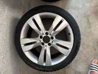 Original Mercedes Winterreifen und Felgen Satz 245/40R18 Nordrhein-Westfalen - Niederkassel Vorschau