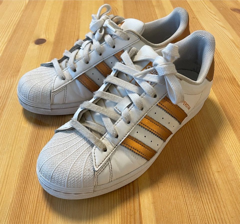 Sneaker Adidas Originals in Winnenden