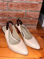 NEU Pumps Creme weiß Gr. 39 Sachsen-Anhalt - Teutschenthal Vorschau