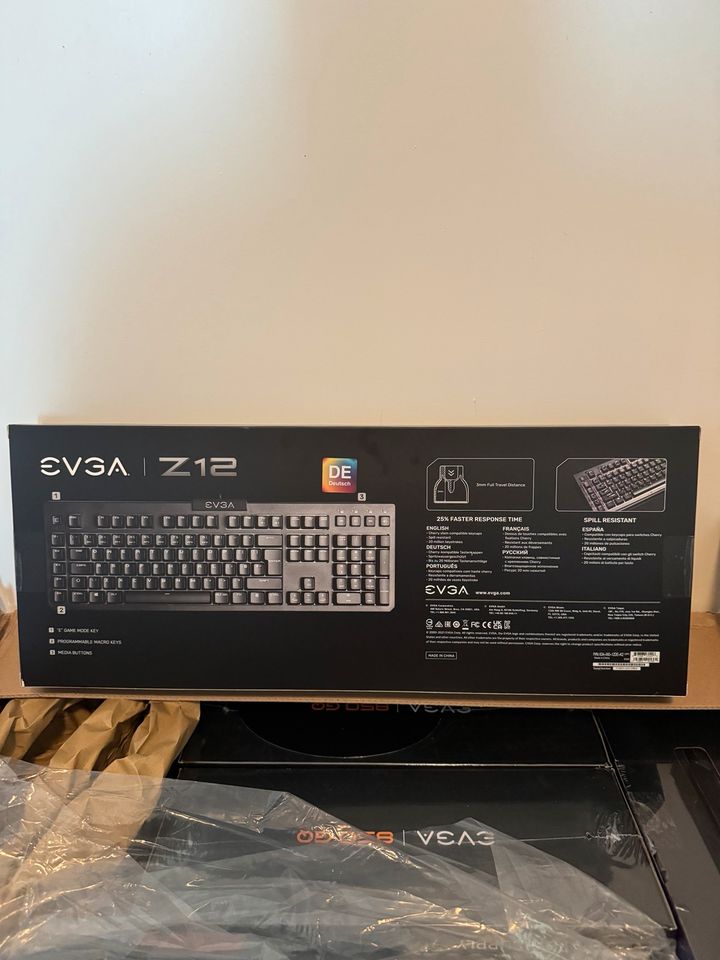 Tastatur EVGA Z12 RGB Gaming Keyboard RGB Backlit LED in Frankfurt am Main