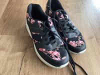 Damen- Sneakers Baden-Württemberg - Eberstadt Vorschau