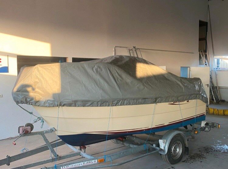 Kajütboot QuickSilver 460 in Sagard