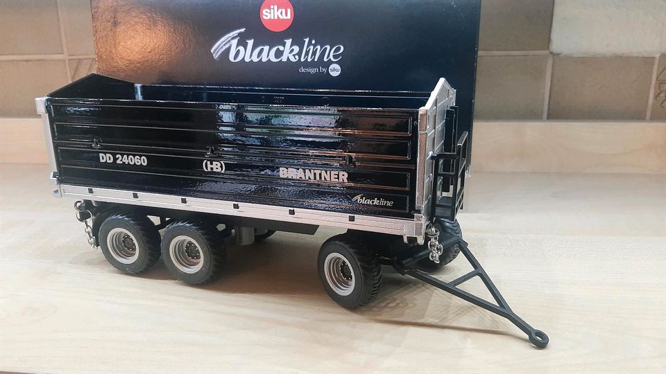 Siku Farmer Blackline Brantner Kipper  1:32 OVP in Köditz