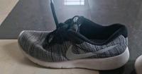 Nike Turnschuhe Größe 39 unisex Nordrhein-Westfalen - Lage Vorschau