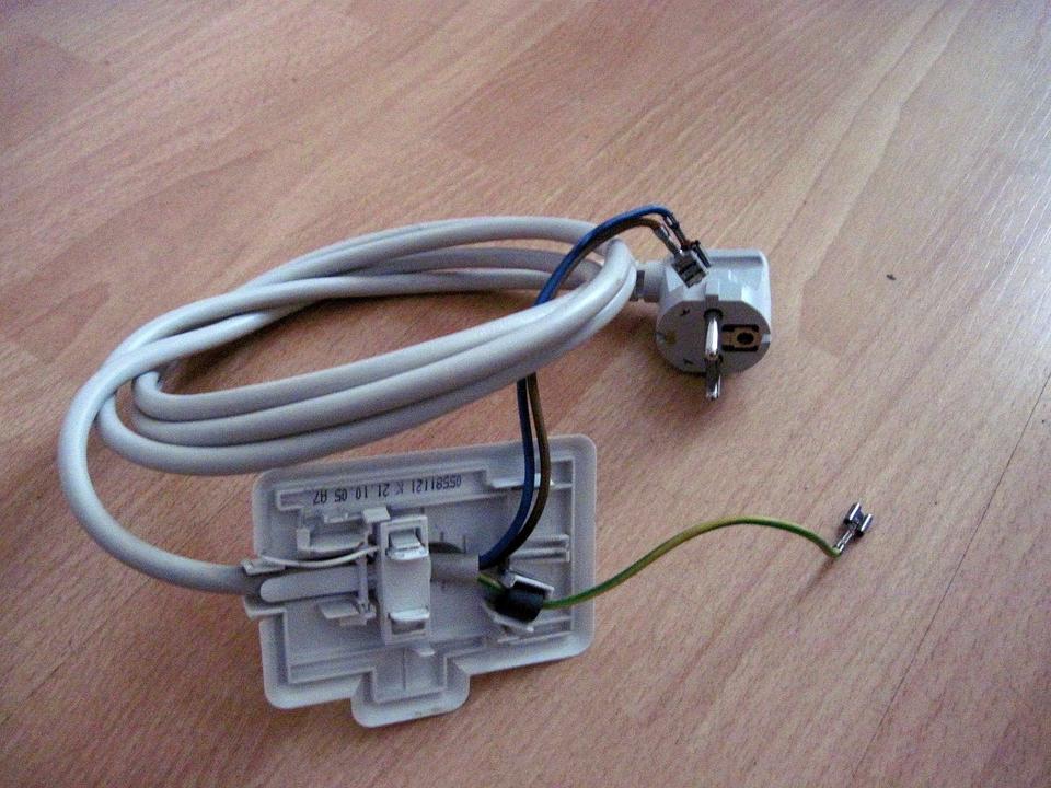 Miele Waschmaschine Stromanschlußkabel Miele T. Nr. 05581121 in Dortmund