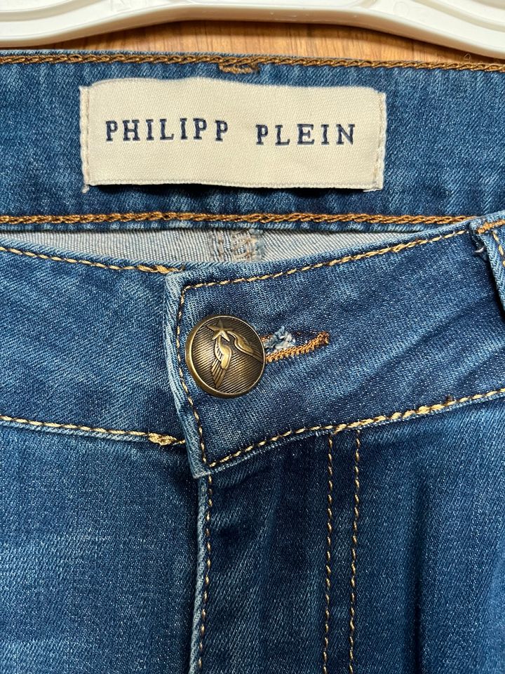 Neuwertige trendige Jeans von PHILIPP PLEIN , Gr.34/32 in Wesel