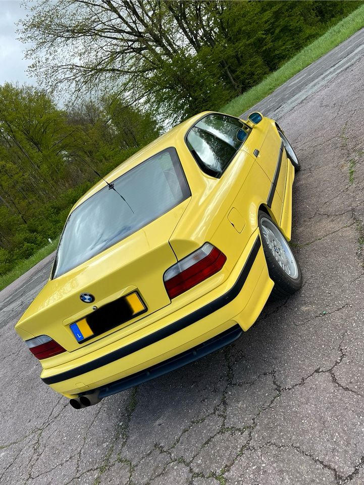 BMW E36 M3 Dakargelb in Perl