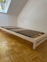 Bett+Lattenrost Holz weiß Berlin - Grunewald Vorschau