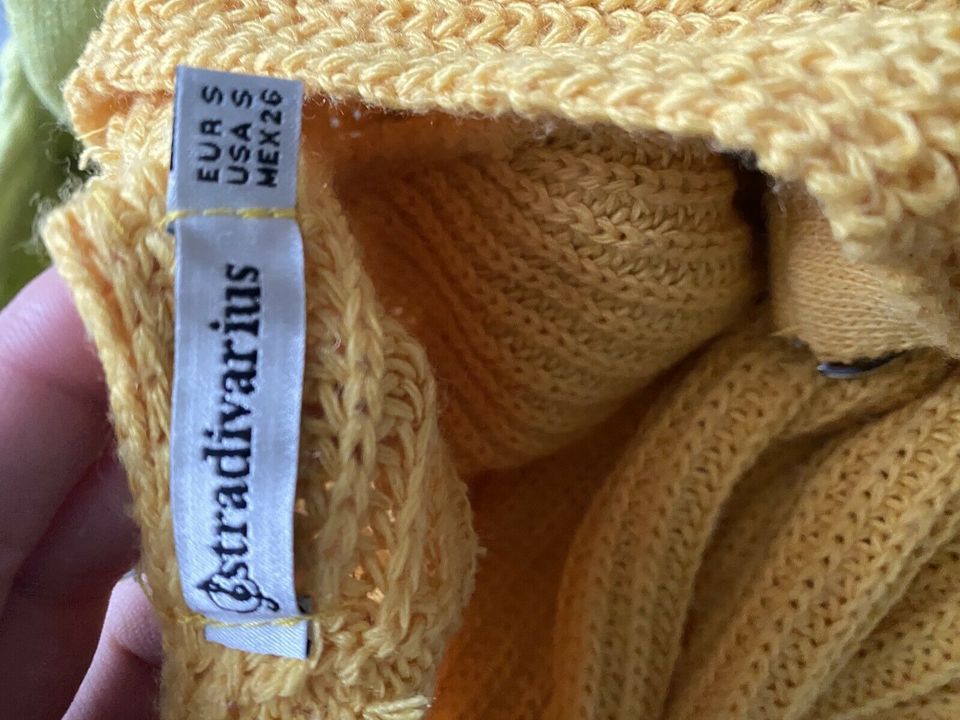 Stradivarius gelb Strick pullover Oberteil 36 S senfgelb in Ratingen