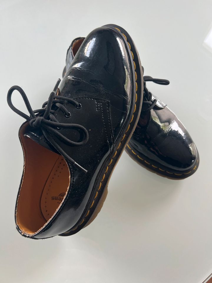 Doc Martens gr 39 in Mühlhausen