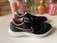 Nike Star Runner Schuhe Sneaker 38,5 Sport Fitness Düsseldorf - Bilk Vorschau