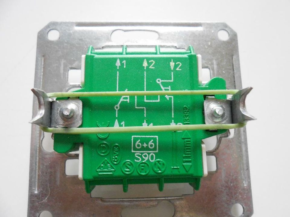 Elso 6 + 6 S90 Wechsel Wechselschalter Doppelwechselschalter in Zeulenroda