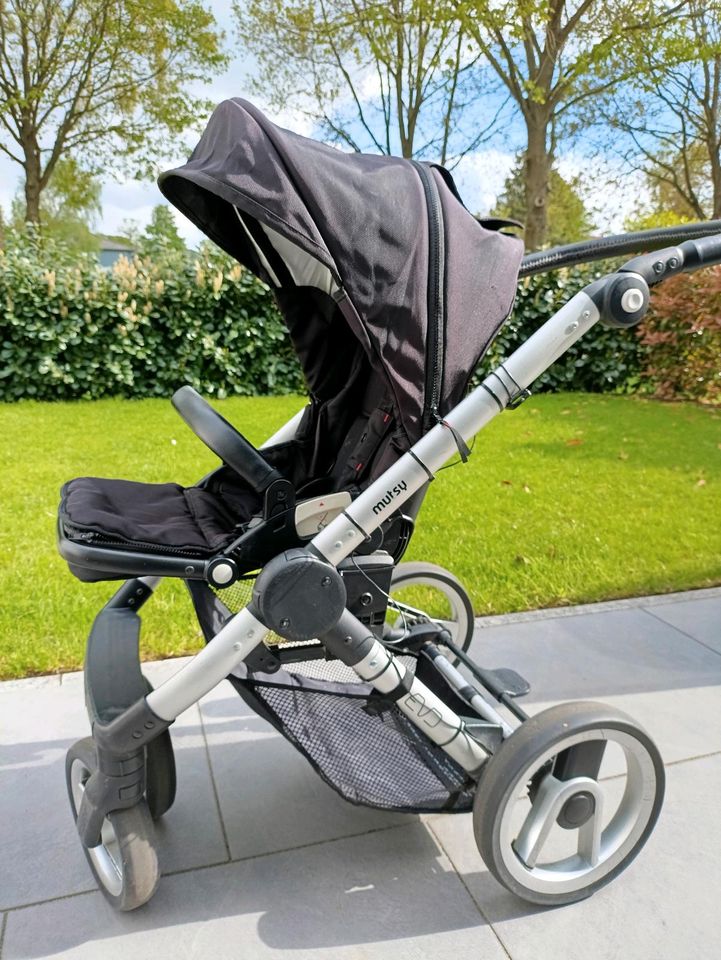 Mutsy Evo Kombi Kinderwagen in Paderborn