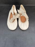 Baby Schuhe von Zara 19 beige Gold Ballerinas Hessen - Dreieich Vorschau