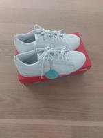 Puma Sneaker weiß Gr.  38 NEU Niedersachsen - Sande Vorschau
