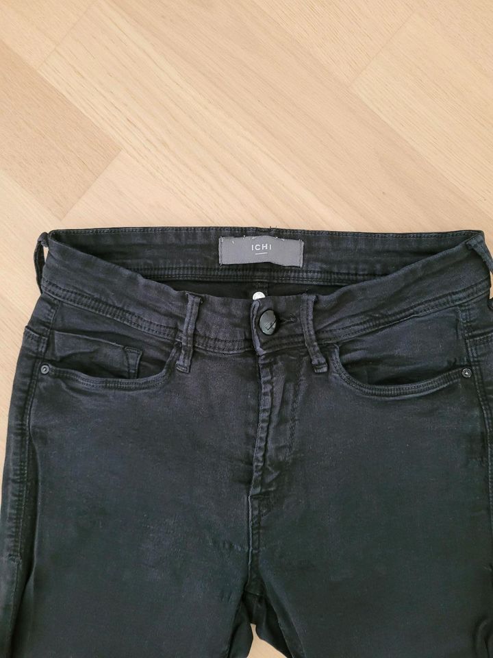 Jeans schwarz in Rostock
