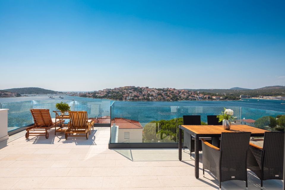 Kroatien! Moderne Ocean View Villa zwischen Sibenik und Trogir in Berlin