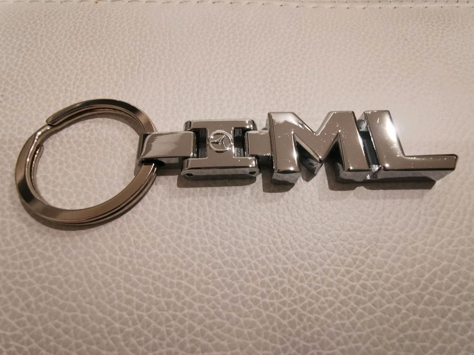 Mercedes-Benz ML Schlüsselanhänger, Metall, Chrom in Heiligenhaus