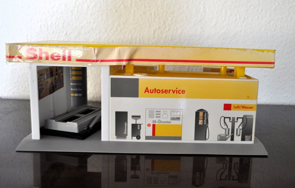 Alte Shell Tankstelle - Modell ca. 1:32 in Solingen